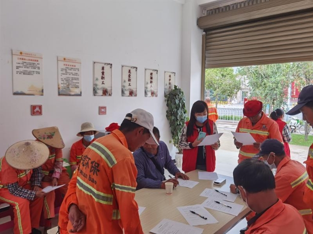 喝水、热饭、避雨…云南各级工会给户外工作者设立职工驿站（云南省总工会 供图）