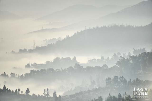 开屏策划|冬至云南—保山昌宁雾海(开屏新闻记者及通讯员 摄)
