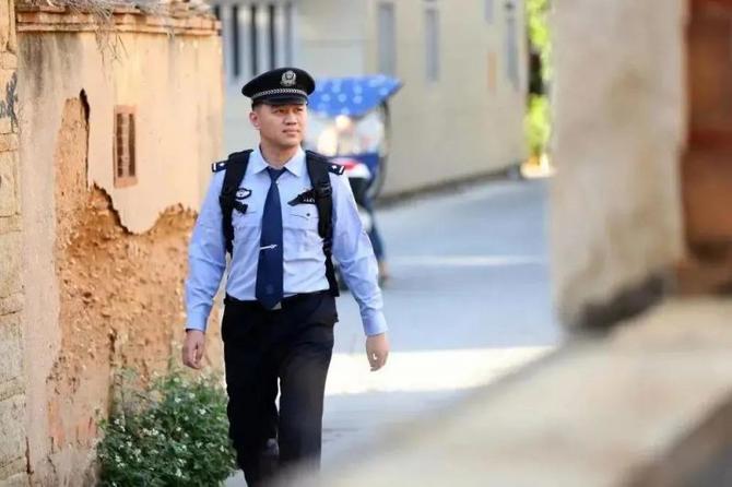 东石派出所住村民警吕清培