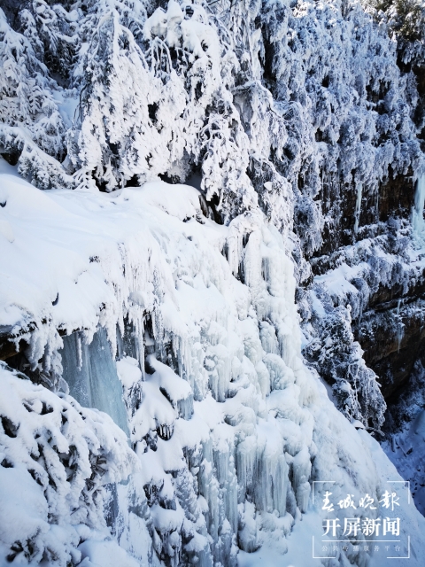 昭通雪景（开屏新闻记者 申时勋 通讯员 白鸟 戴虞梦 陈光惠 摄）