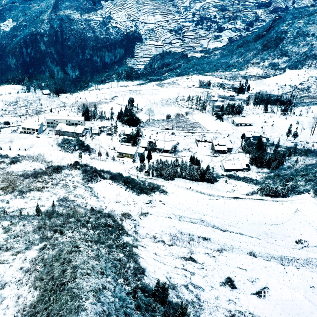 昭通雪景（开屏新闻记者 申时勋 通讯员 白鸟 戴虞梦 陈光惠 摄）