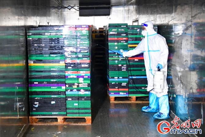 【组图】“守沪者联盟”丨从临时仓库到骑手小哥 上海打通物资供应“最后一公里”