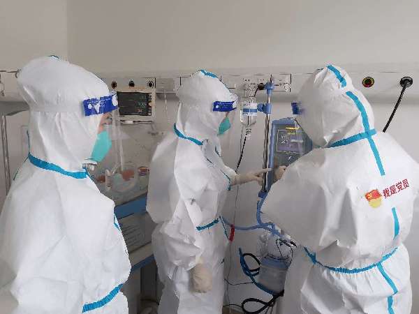 复旦儿科有个收治新冠密接新生儿的年轻病区