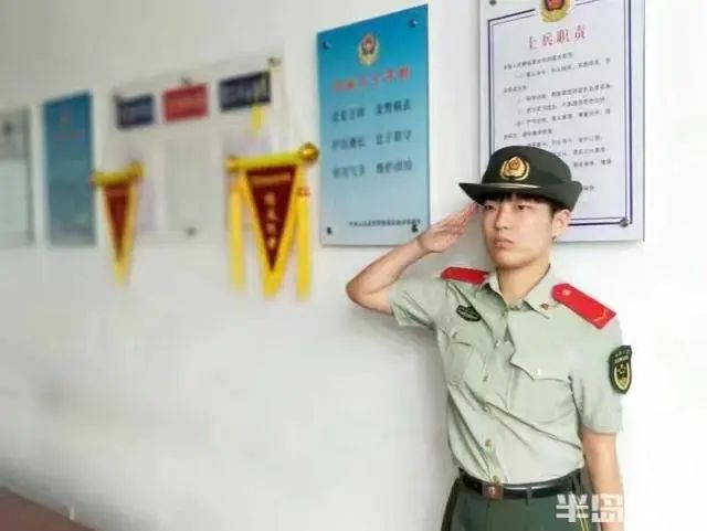 刚救完山火又去支援上海,90后在救援车里完成毕业答辩……