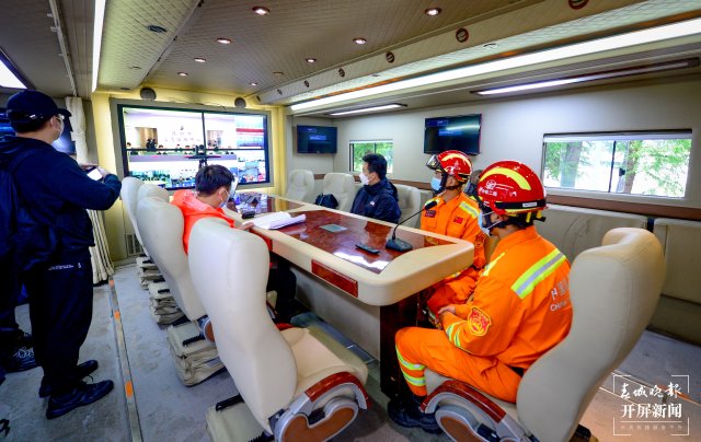 昆明开展极端天气条件下城市洪涝灾害应急演练（龙宇丹摄）