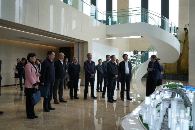 我省七所高校到中国中铁开投开展“访企拓岗、校企合作”