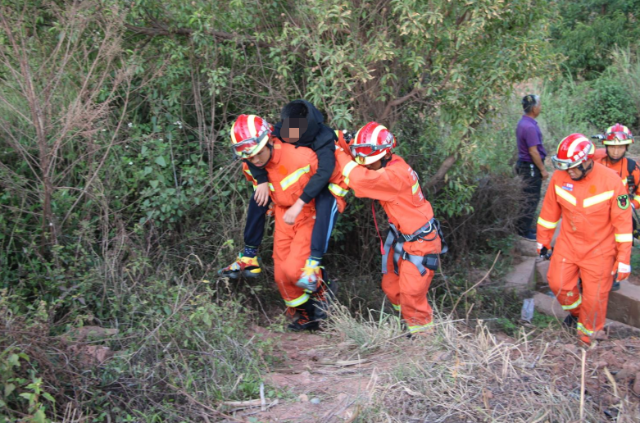 为拍视频涨粉,玉溪一15岁男孩被困管道意识模糊……