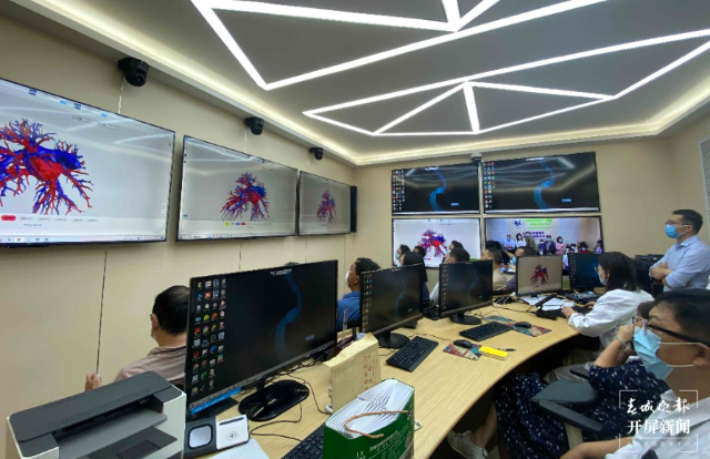 云南省举行互联网医院“开放日”活动（赵维 摄）