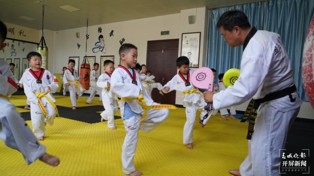 玉溪江川暑期体育培训很火爆（开屏新闻通讯员 李丹 张延江 杨俊芳 摄）