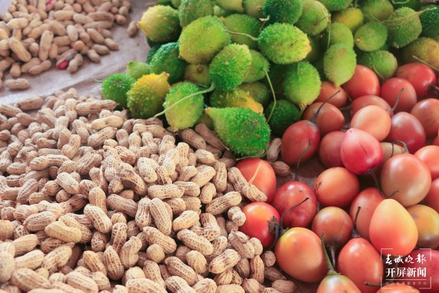 德宏菜市场(开屏新闻记者 马楠 通讯员 胡佩灵 杨晓玲 摄)