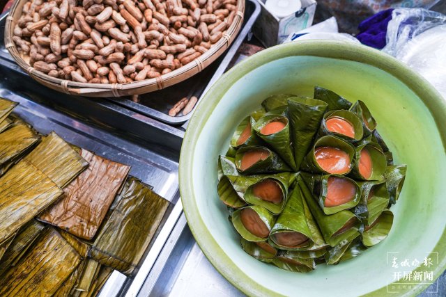 德宏菜市场(开屏新闻记者 马楠 通讯员 胡佩灵 杨晓玲 摄)