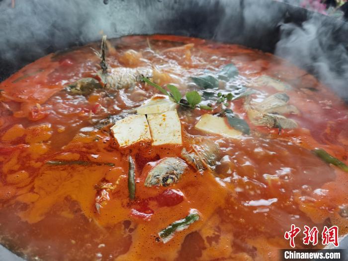 资料图:贵州苗家酸汤鱼。 周燕玲 摄 资料图:贵州苗家酸汤鱼。 周燕玲 摄