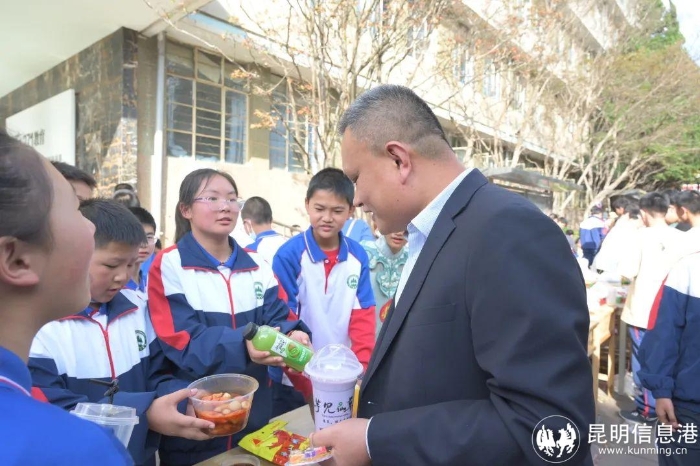 9999999999999999999999999 9999999999999999999999999