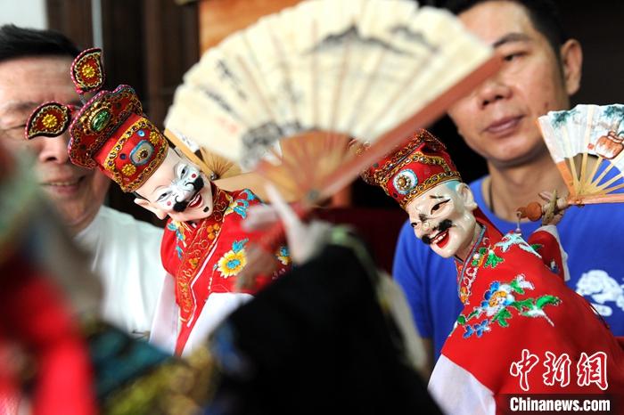 资料图为漳州木偶表演。 中新社记者 张金川 摄 资料图为漳州木偶表演。 中新社记者 张金川 摄