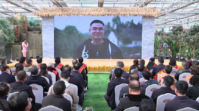 “中国好人”甘宇:挽救数百人生命的“逆行者” “中国好人”甘宇:挽救数百人生命的“逆行者”