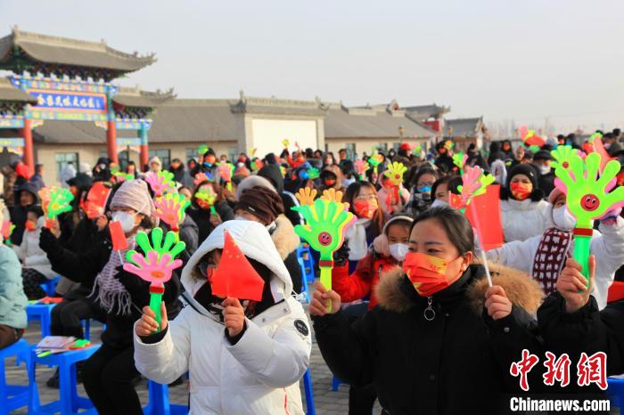 据了解，本次冰雪文化旅游节是该师市迎新春文旅活动内容之一，将为新年营造喜庆氛围。　赵德智 摄