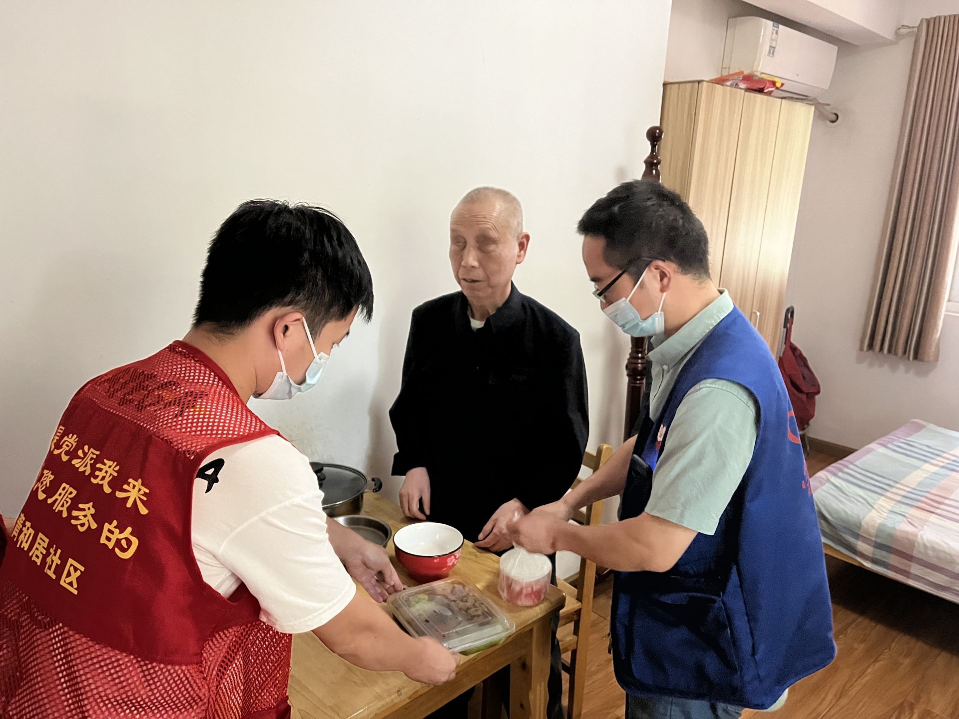 13a2b636d7dd17c602be1e1a7ff3165c