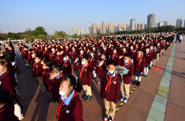 同升国旗·同唱国歌暨北京市天安门地区管理委员会赠送国旗仪式。曾永洪 摄 (3).JPG