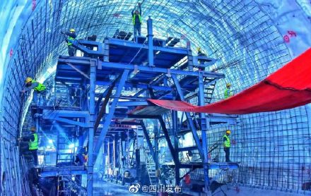 渝昆高铁最新进展来了→ 渝昆高铁最新进展来了→