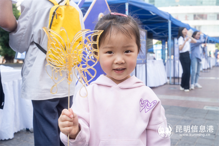 糖画（昆明信息港 赵振磊）