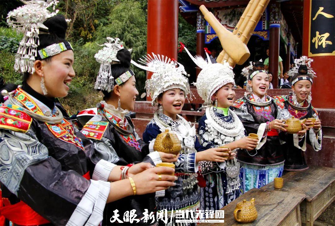 1682616802161492.jpg 564.jpg