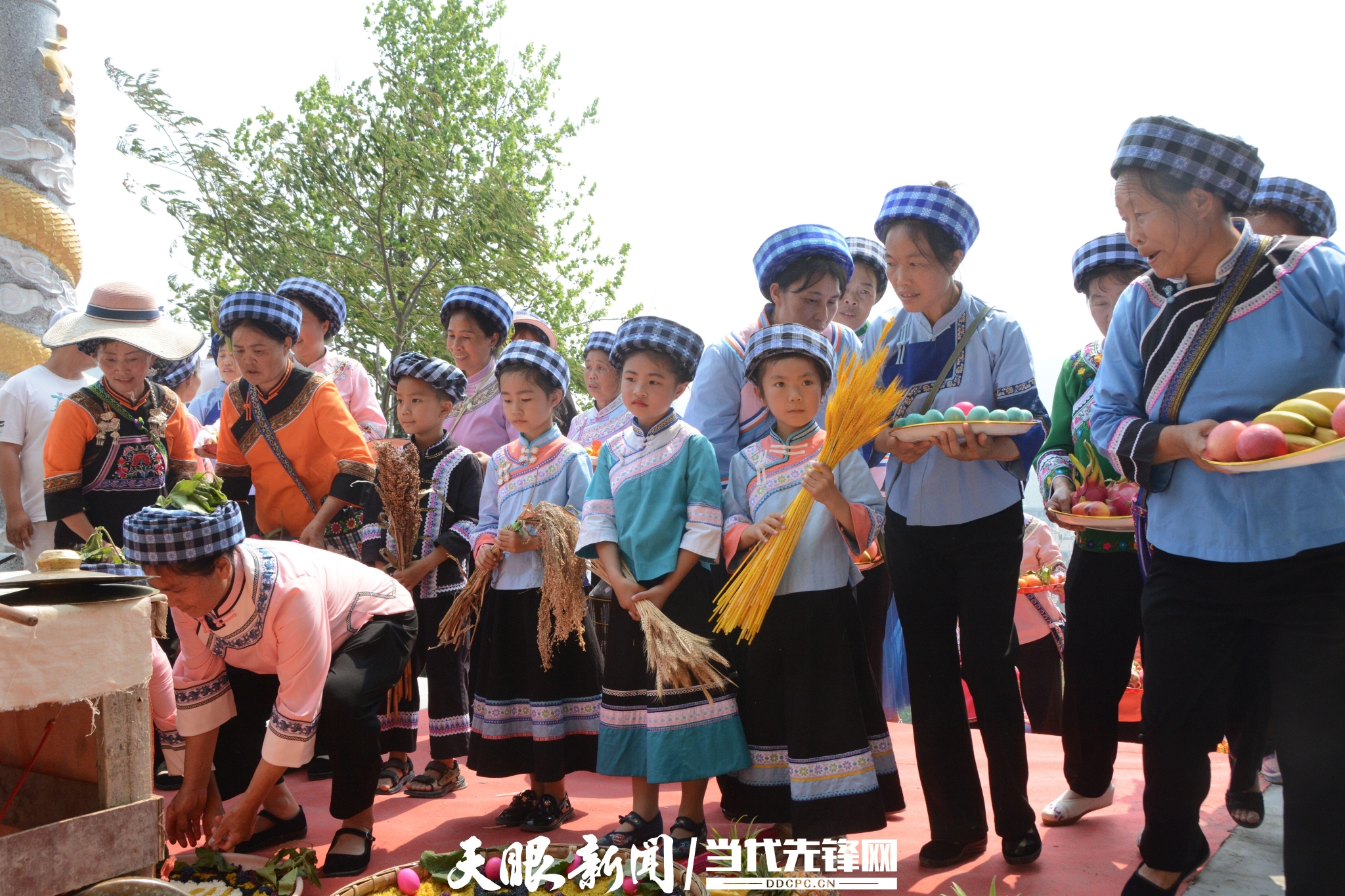 1682605623812582.jpg 感恩祭祀仪式(杨恒摄).jpg