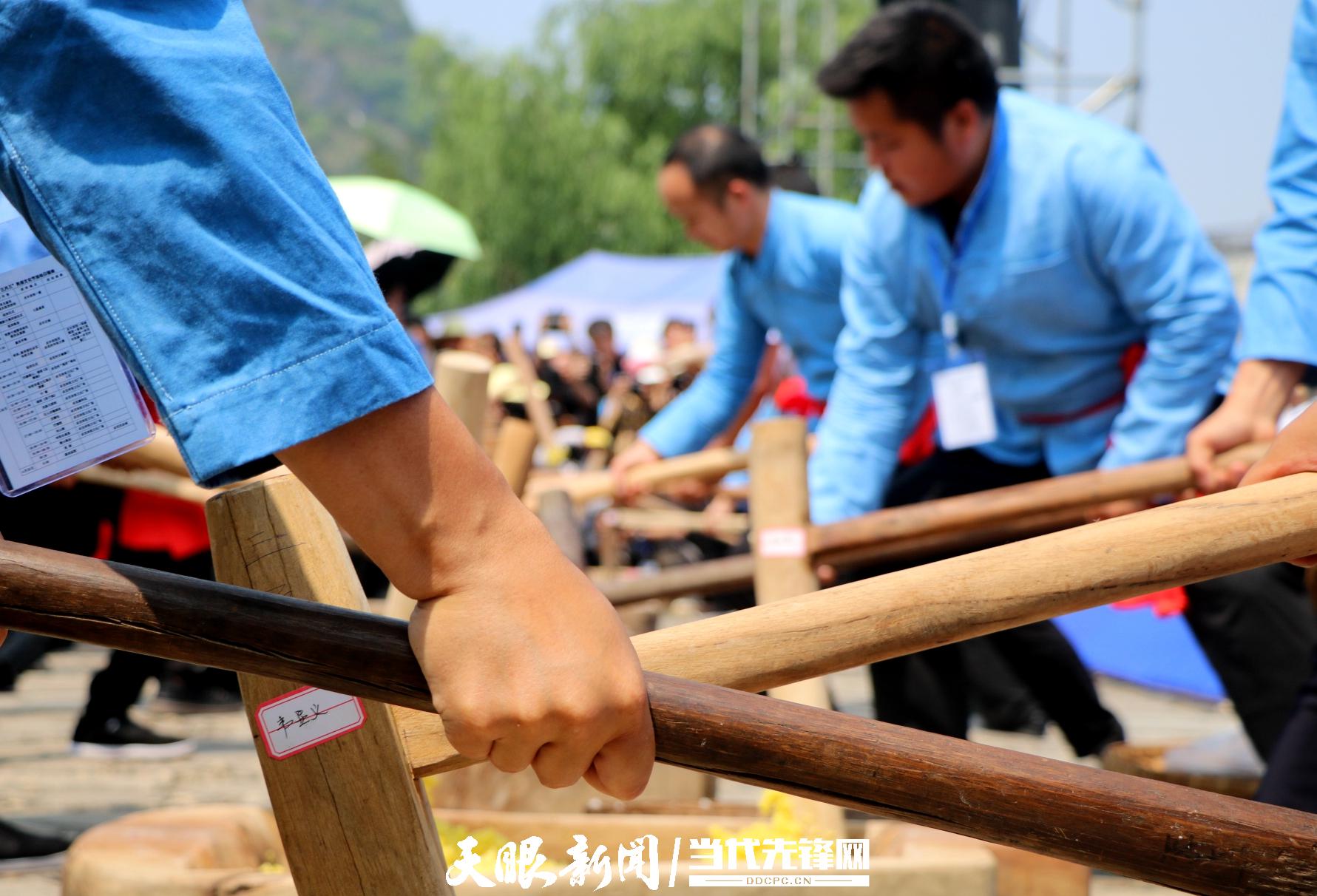 1682605122162608.jpg 打糍粑.jpg