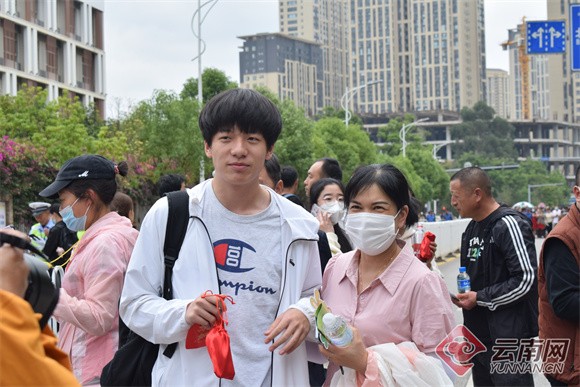 直播间：2023年高考直播