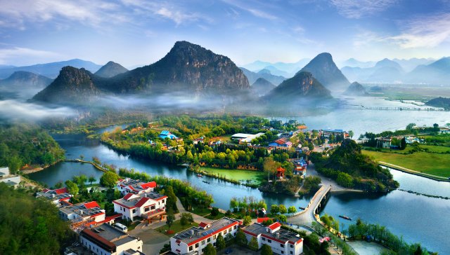 《锦绣》李成龙摄 生态文明建设的推进,让丘北普者黑成为一幅美丽的画卷.jpg