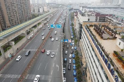 @昆明司机 此地限时停车!3分钟超时抓拍