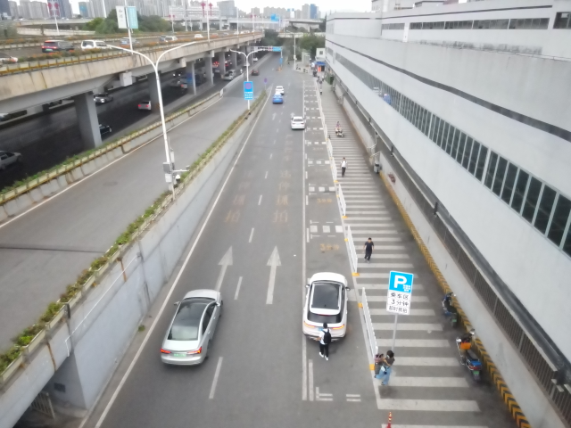 @昆明司机 此地限时停车!3分钟超时抓拍