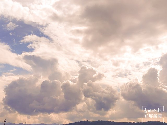 大理弥渡:彩云宛如宫崎骏漫画的彩色天空 (11).jpg