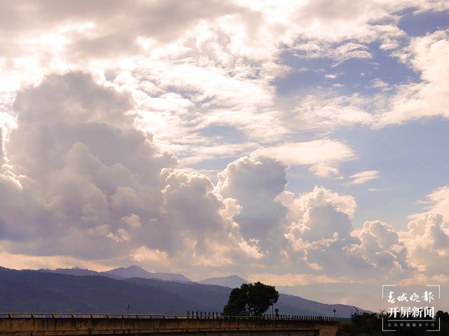 大理弥渡:彩云宛如宫崎骏漫画的彩色天空 (7).jpg