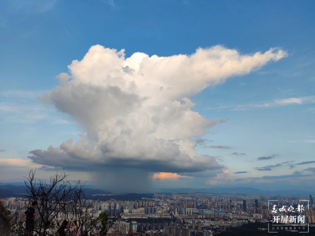 天气 下雨 多云(开屏新闻记者罗秋旭 摄)