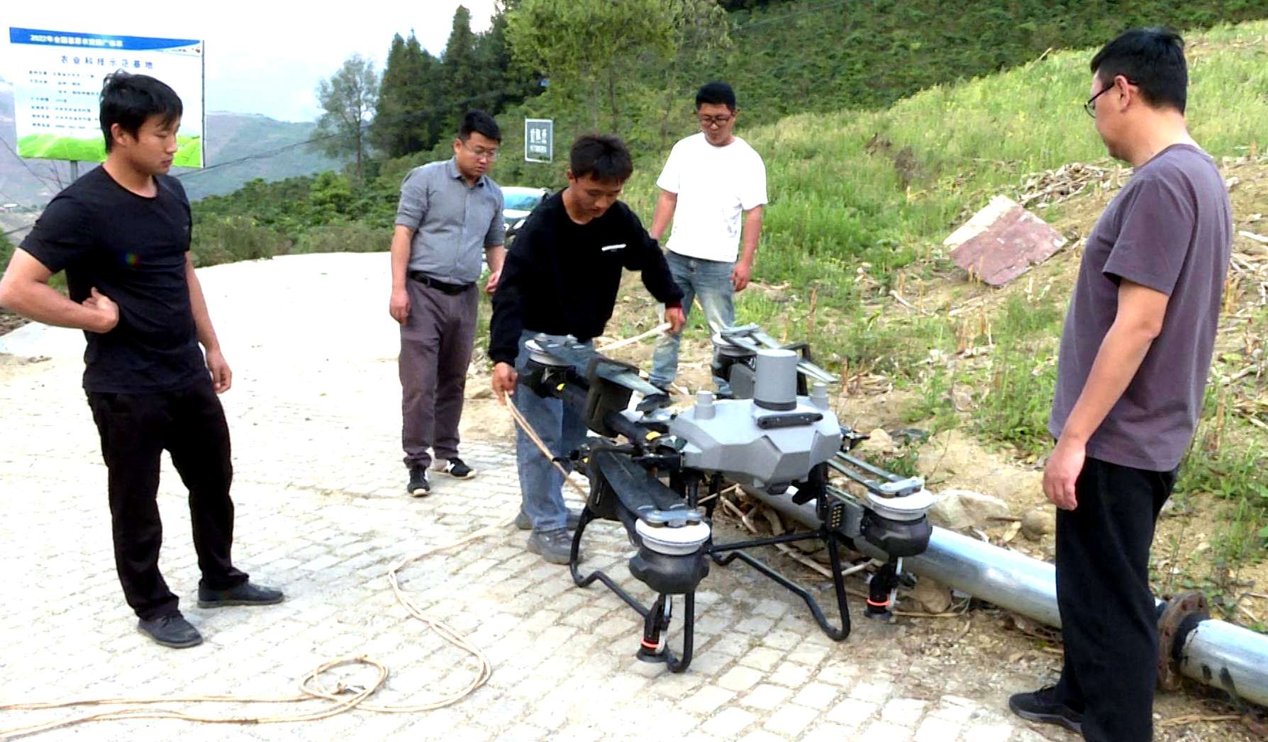 试飞成功!这个惠农“新帮手” 省时!省力!