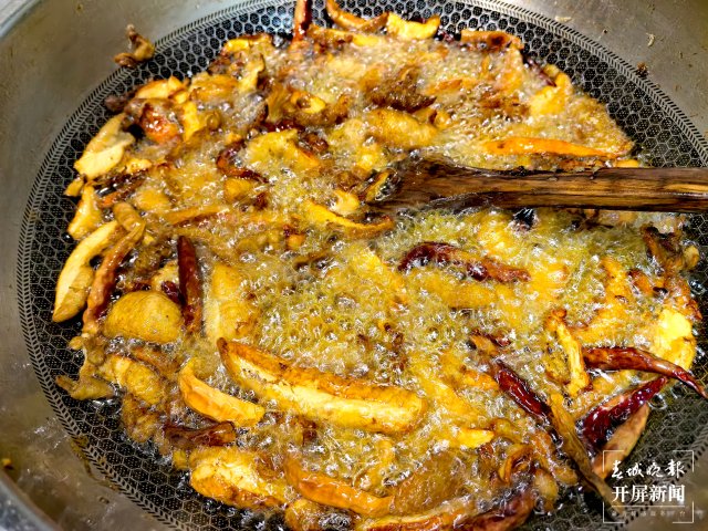 （采访传编辑）美好生活在云南 走，赶菌子Gai克！（有视频） (39).jpg