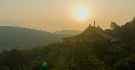 （采访传编辑）昆明公交开通3条安宁特色旅游专线，带你探秘“绿野仙踪”5.jpg