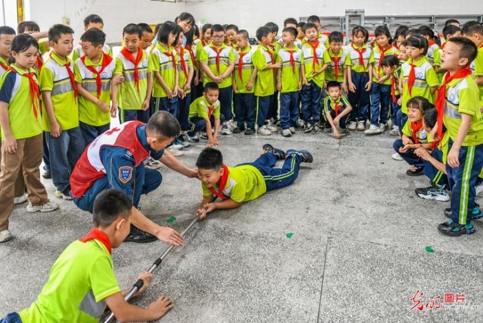 急救教育进校园 播撒安全种子