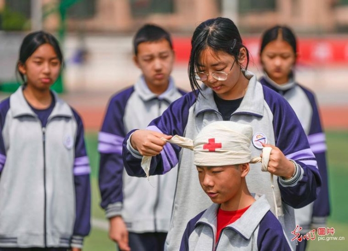 急救教育进校园 播撒安全种子