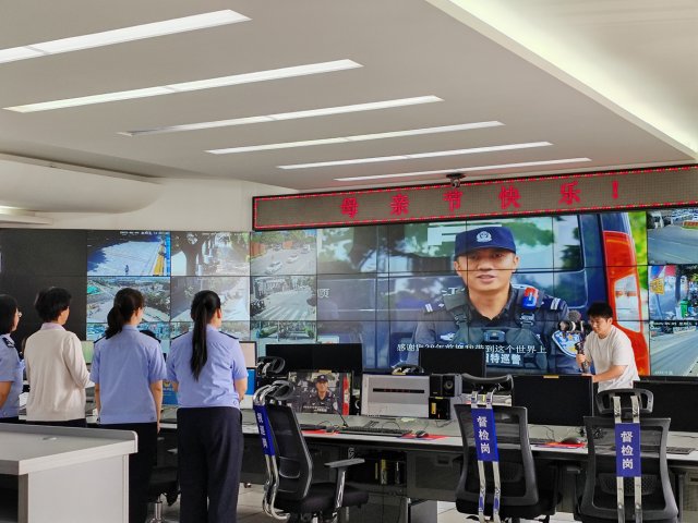 惊喜当天工作照 (1).jpg