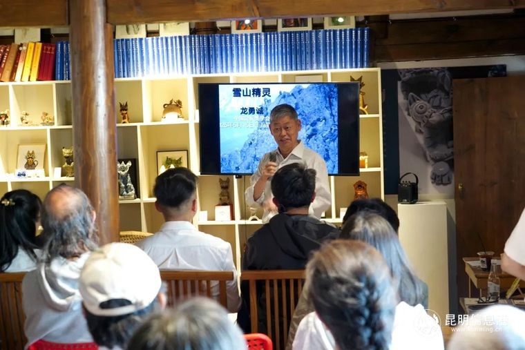 49fef8d7408c6263776fa47b232feed