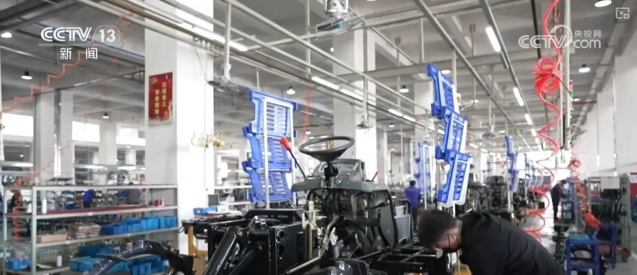 蝶变、拉满、C位……划重点！解锁4月经济数据顶压增长背后政策“组合拳”密码