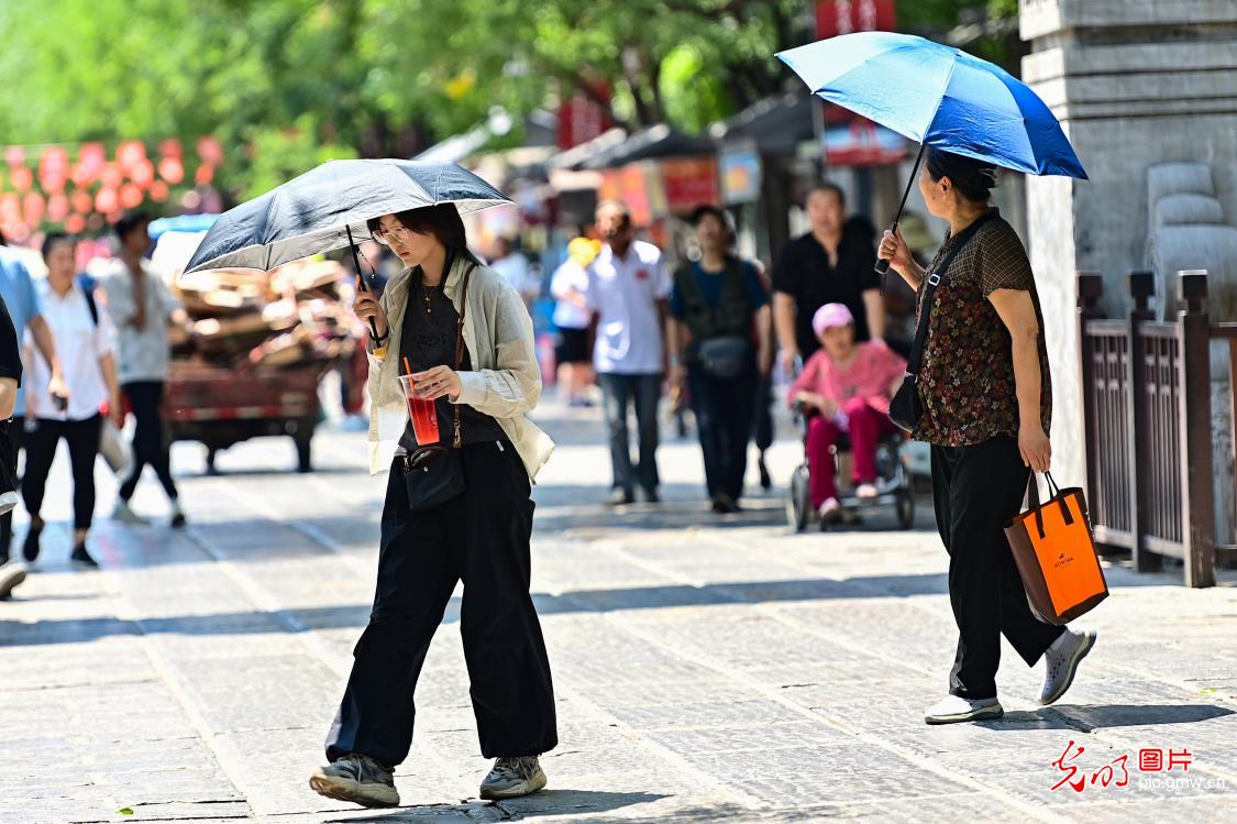 AI夏至物语——看美食、民俗、农事的像素奇遇