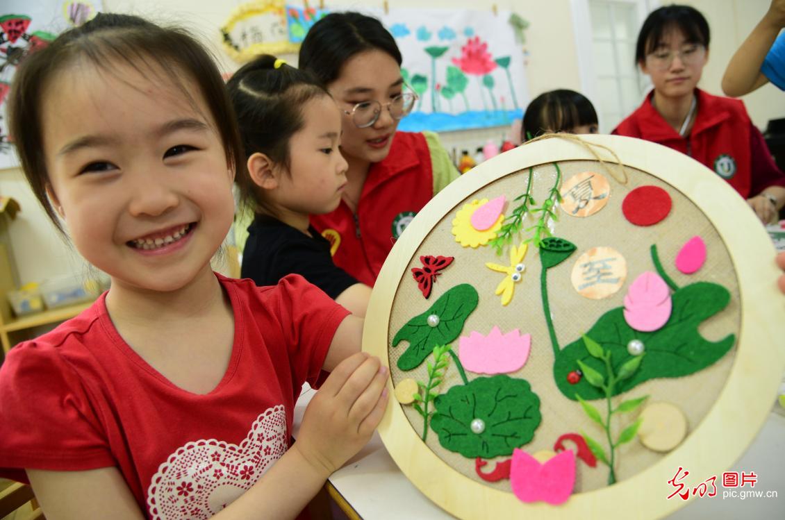 AI夏至物语——看美食、民俗、农事的像素奇遇