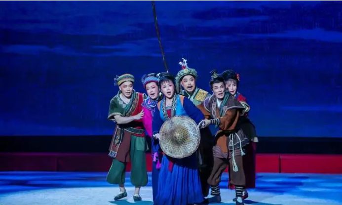 打造非遗盛宴!琼剧《黄道婆》在东华精彩上演 打造非遗盛宴!琼剧《黄道婆》在东华精彩上演