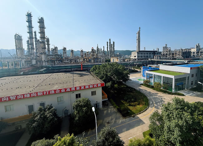 重庆华峰工厂一角。人民网记者 申佳平摄 重庆华峰工厂一角。人民网记者 申佳平摄