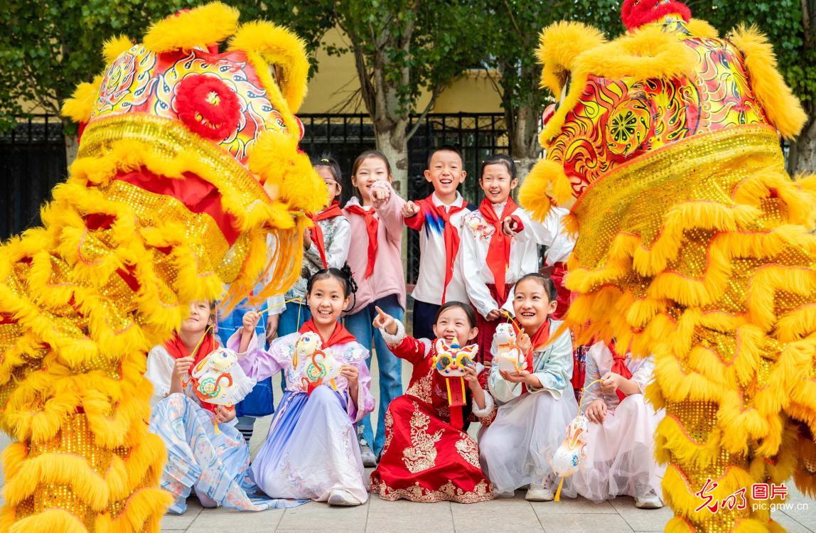 体验民俗迎中秋 传统文化润童心