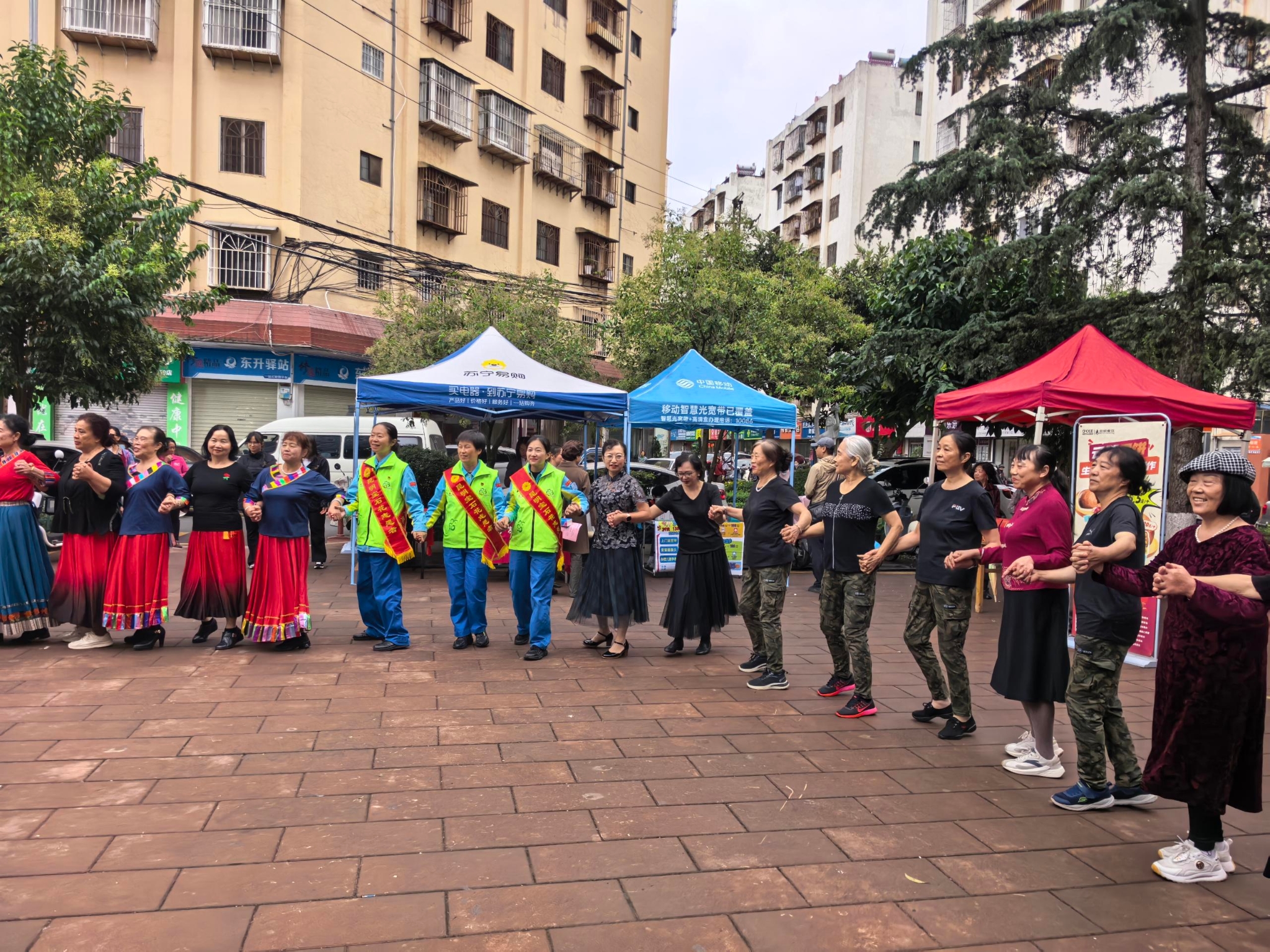 民族舞《丽江三部曲》共绘大团结 民族舞《丽江三部曲》共绘大团结