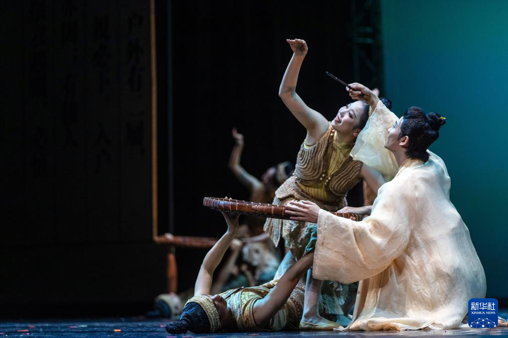 20251201c906baf09bfd4be0bc0be75f5eb7dbbd_2025120174a70f09a54645218ec4f2146d07a652