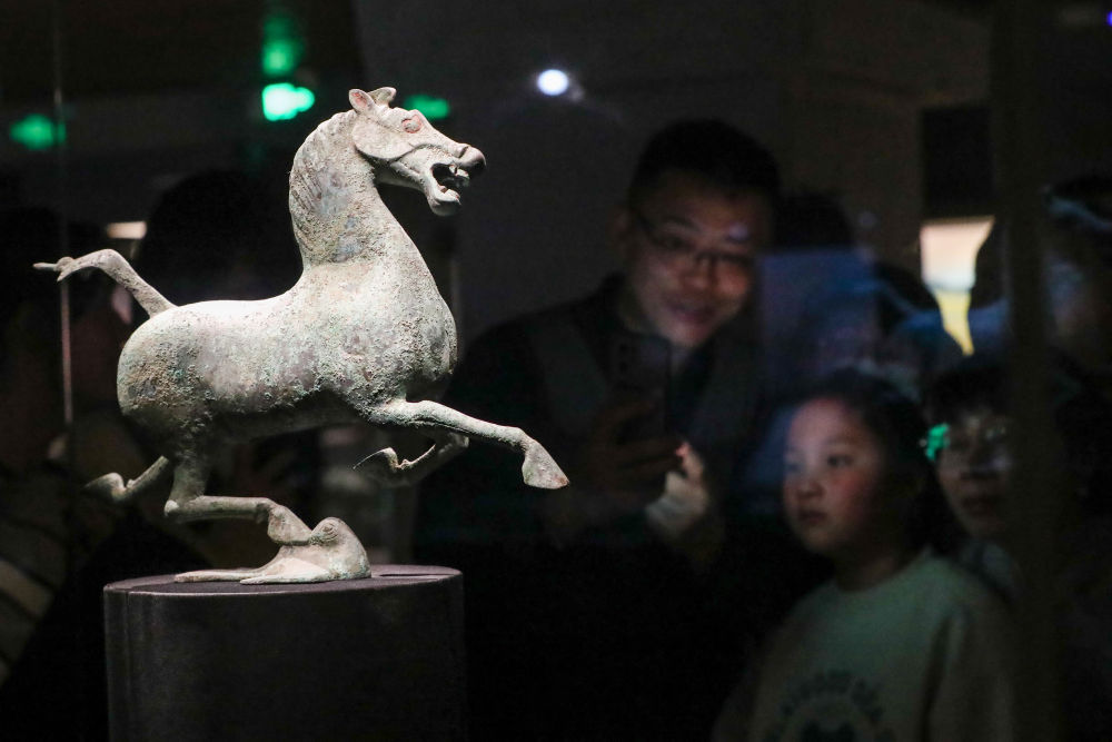 “马元素”文创产品引领中国春节消费新潮流 “马元素”文创产品引领中国春节消费新潮流